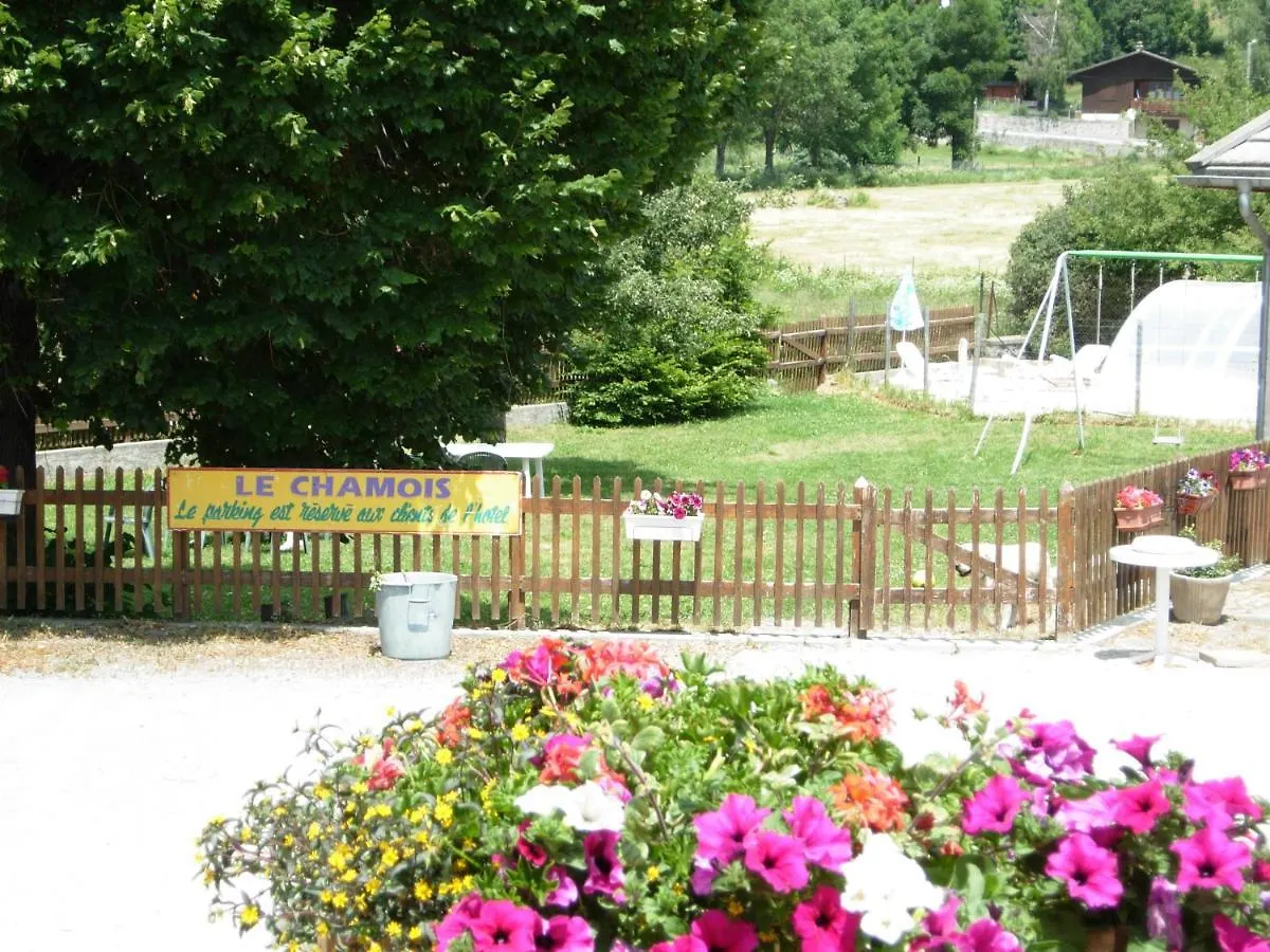 Hotel restaurant Le Chamois Ancelle 0*,
